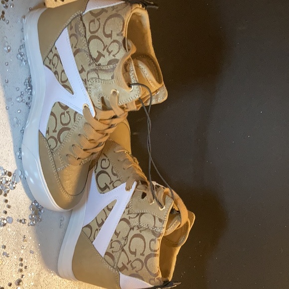 Guess athletic hi tops - Picture 5 of 16